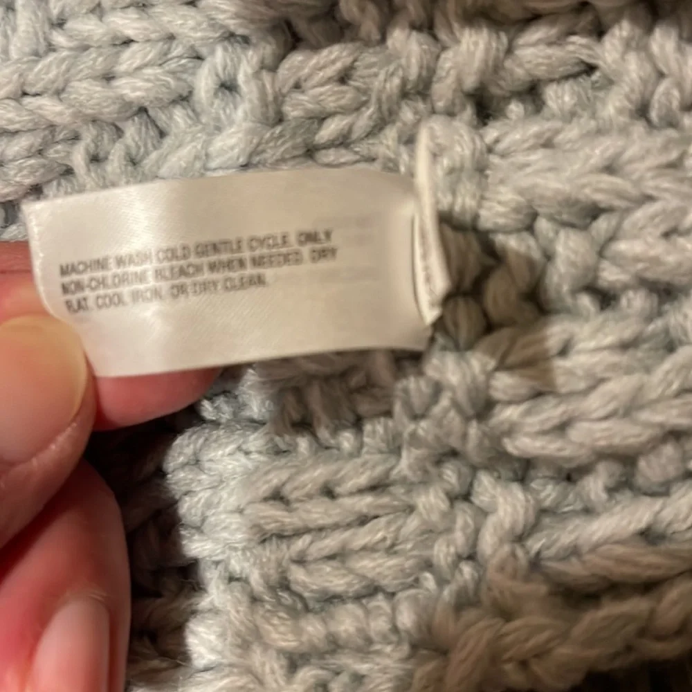 Gap Infinity Scarf - Picture 6 of 6